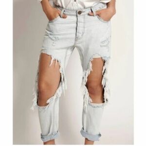 Aphrodite Ripped Light Blue Boyfriend Jeans